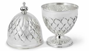 Traditional Small Standing Sterling Silver Etrog box