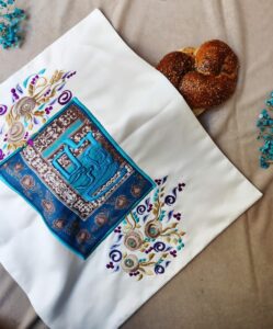White Embroidered Challah Cover For Classic Shabbat Tablecloth