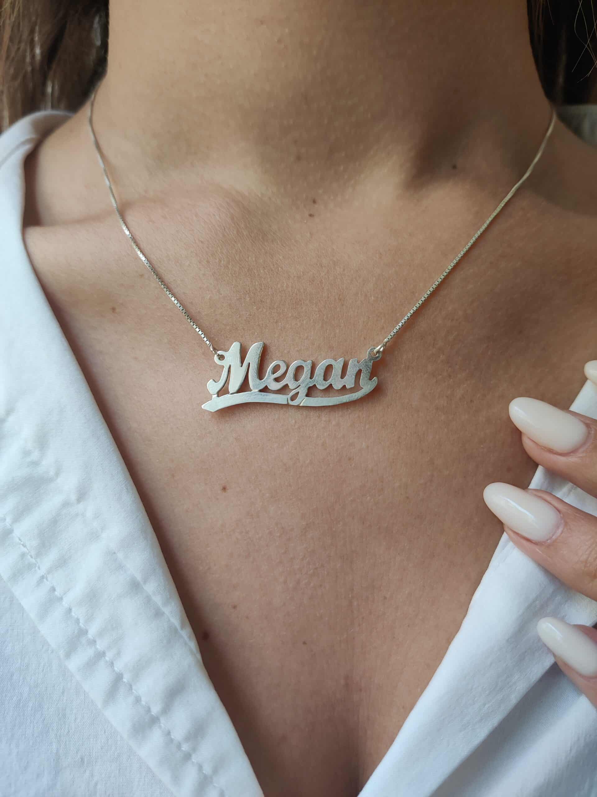 Fashionable Sterling Silver Custom Name Necklace