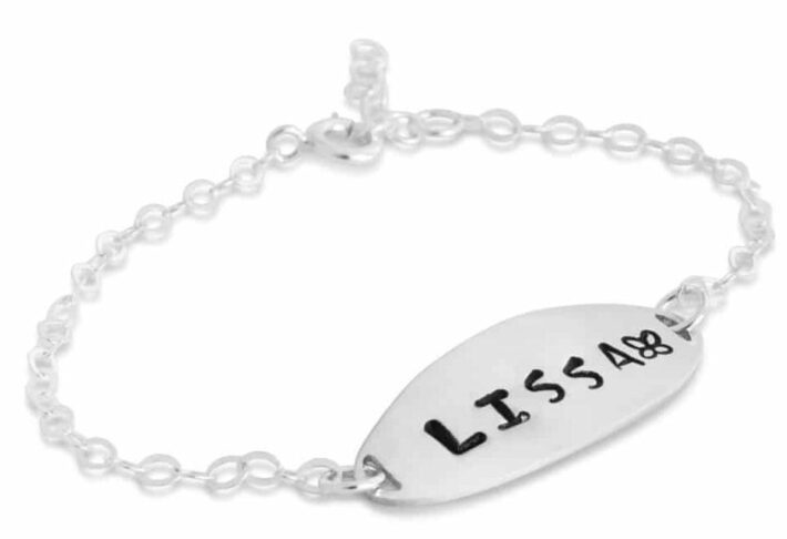Silver Plaque Bracelet with English Name and Smiley