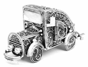 Tiny Old Car Shape Filigree Design Besamim Box